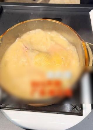 Khách ăn nửa con gà hết 7 triệu đồng: Phía nhà hàng giải thích - Ảnh 1.