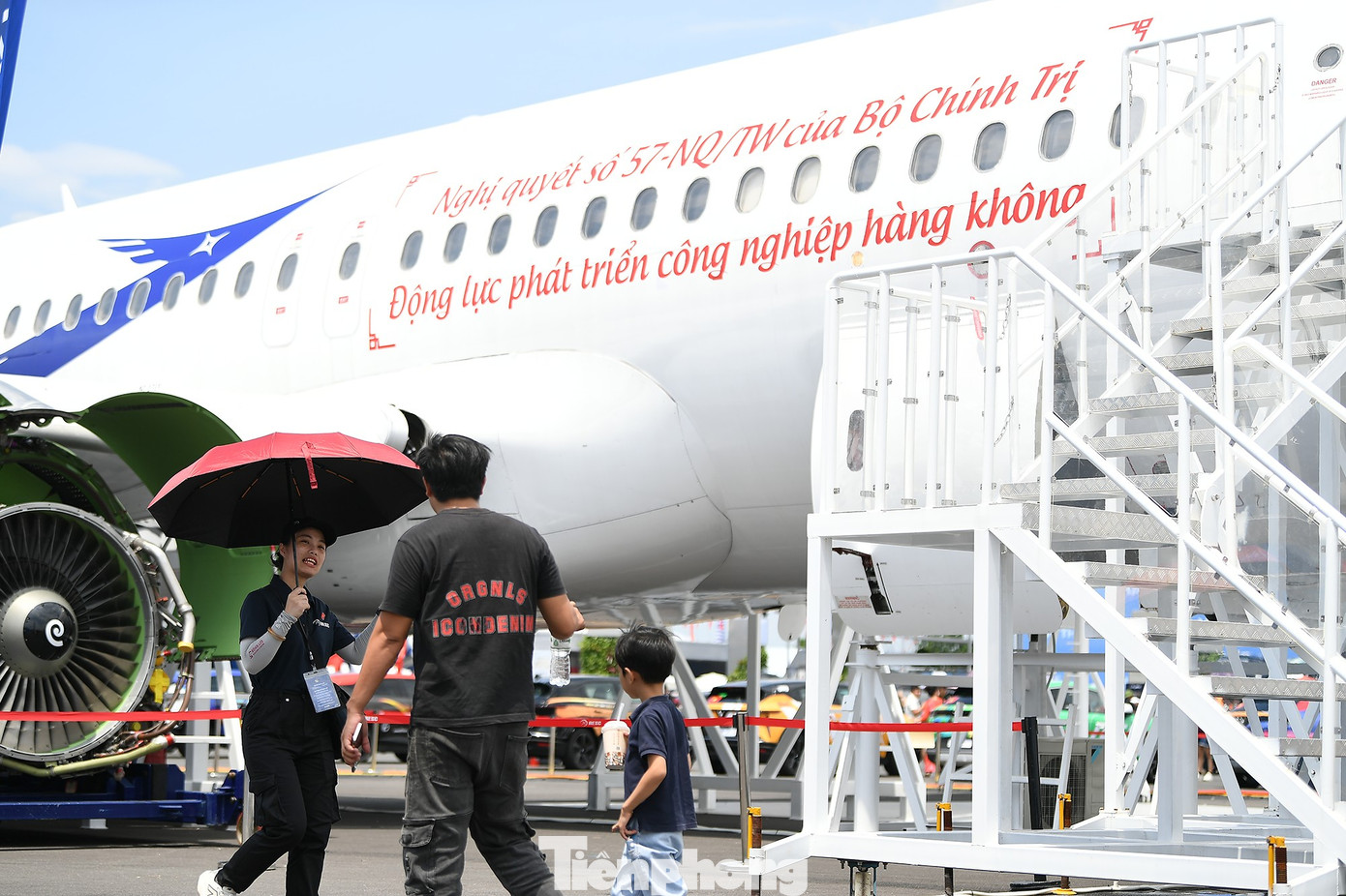 Việt Nam chưa sản xuất ốc 100 USD trên bánh máy bay: Cơ hội và thách thức - Ảnh 1. Việt Nam chưa sản xuất ốc 100 USD trên bánh máy bay: Cơ hội và thách thức - Ảnh 1.