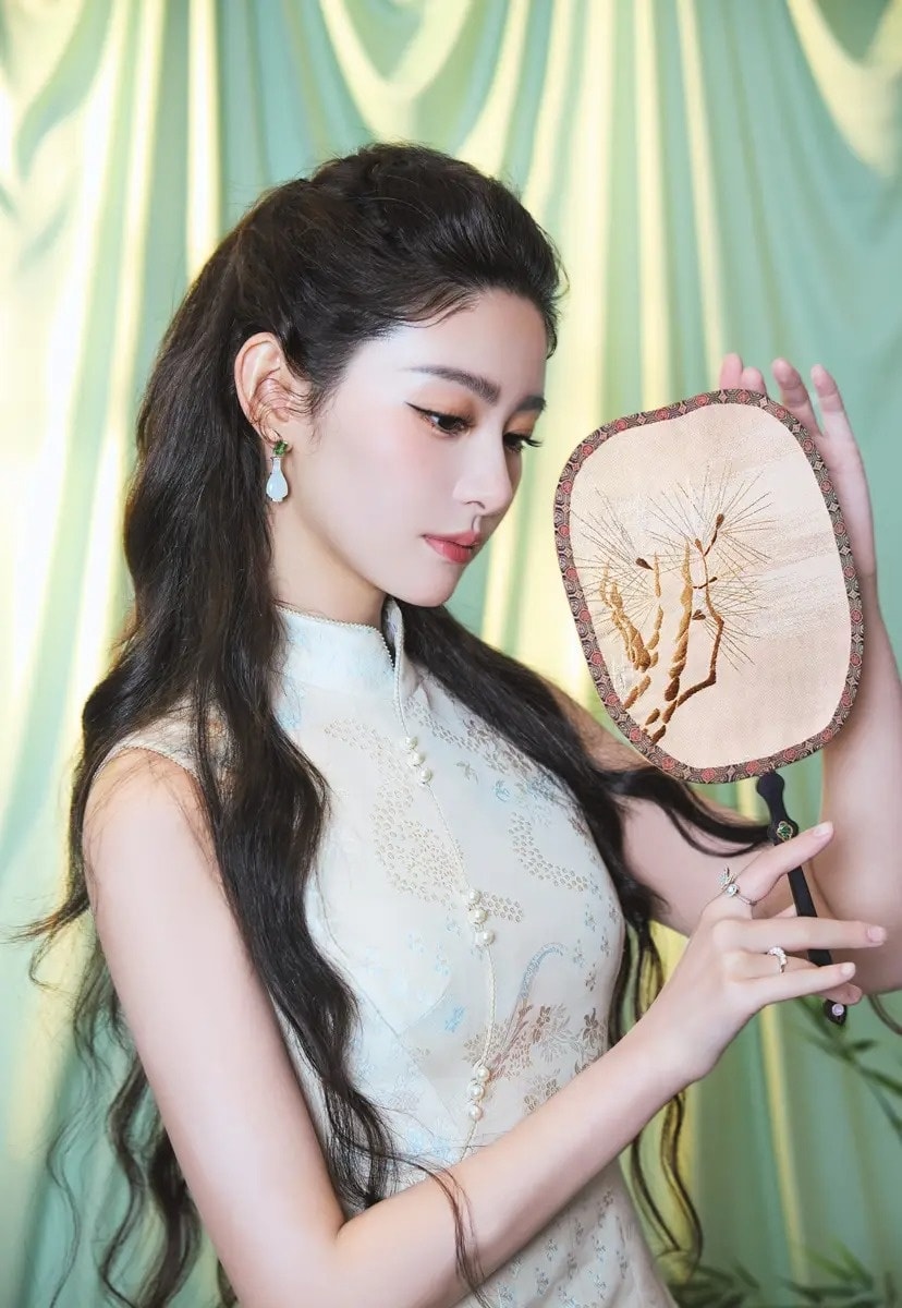 Trieu Tinh Hua Khai anh 11