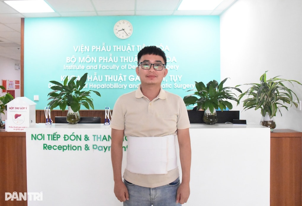 Bạn đọc Dân trí giúp đỡ gia đình “mẹ hiến gan cứu con” hơn 209 triệu đồng - 3