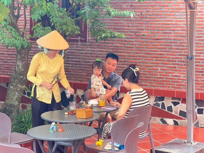 CLIP: Nhà Bá Hộ làm bằng gỗ quý ở TP Cần Thơ - Ảnh 11.