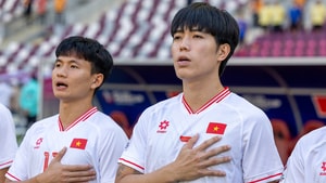 Hậu vệ U23 Việt Nam 2 lần vô địch V.League về Hạng Nhất làm đồng đội Công Phượng