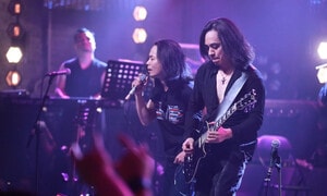 Hình ảnh Trần Lập xuất hiện trong concert kỷ niệm 30 năm của Bức Tường