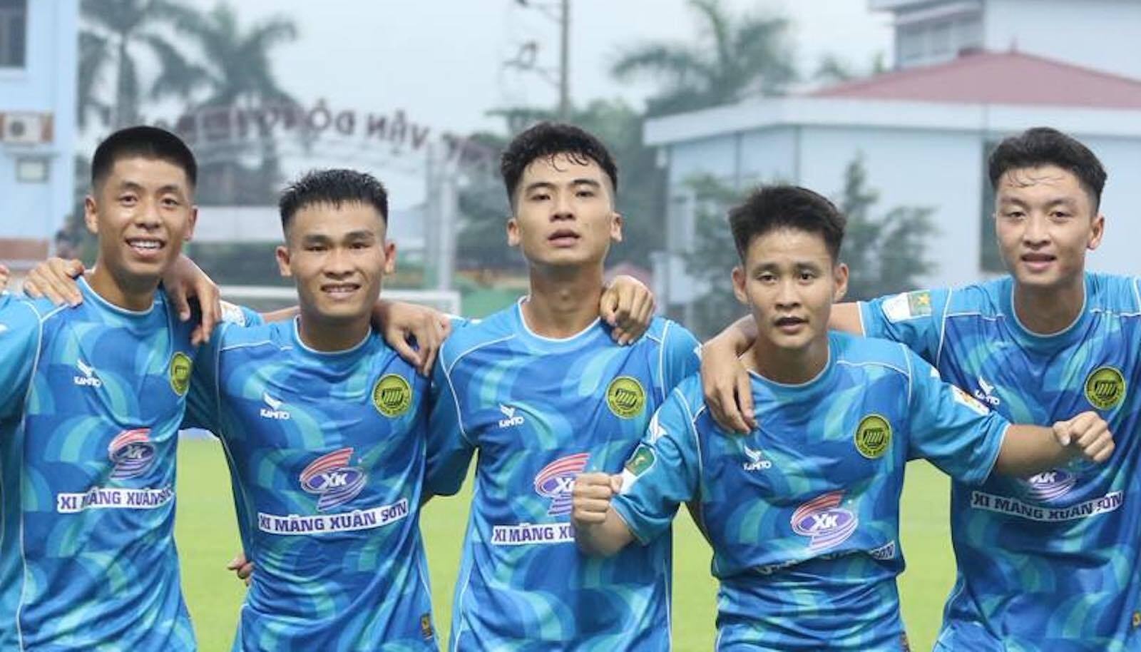 Hòa Bình FC bỏ giải.