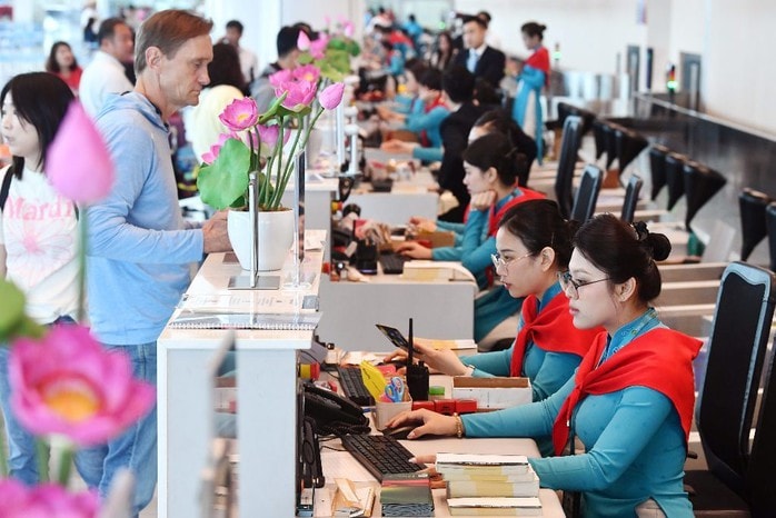 Sân bay Nội Bài và Đà Nẵng lập kỷ lục tăng trưởng Trong dịp Quốc khánh 2025 - Ảnh 1.