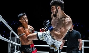 Võ sĩ Nga đá gục cao thủ Muay Thái, nhận ngay hợp đồng 2,7 tỷ