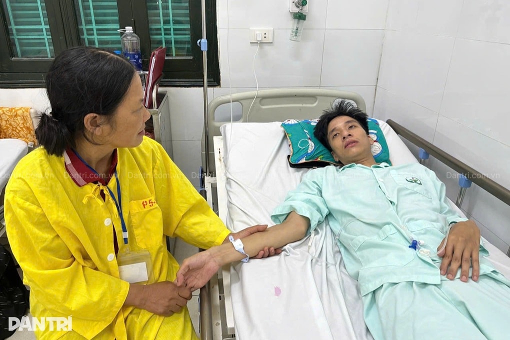 Nam sinh sư phạm cần mổ tim gấp, mẹ góa bất lực khẩn cầu giúp đỡ - 3 Nam sinh sư phạm cần mổ tim gấp, mẹ góa bất lực khẩn cầu giúp đỡ - 3