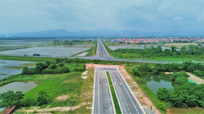 Nút giao ách tắc nhiều năm ở Đồng Hới sắp được “giải cứu”? - Ảnh 1.
