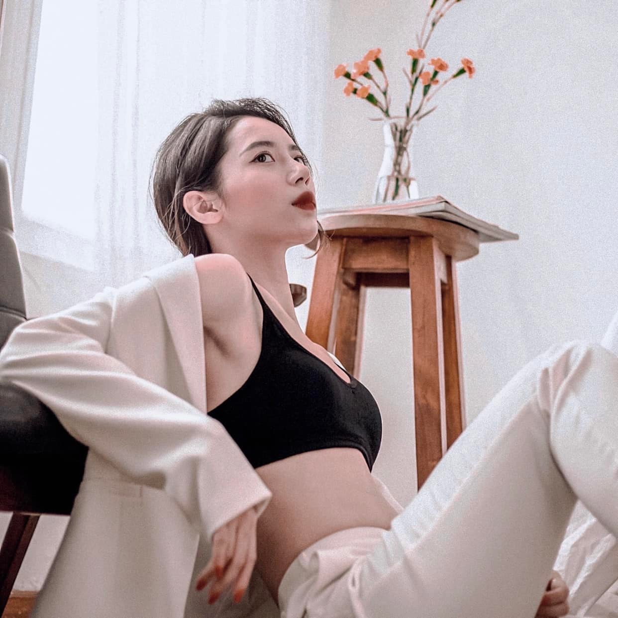 Vợ của Sen 'Mưa đỏ' lộ diện: Nữ diễn viên trẻ 'quen mặt' trên truyền hình- Ảnh 10.