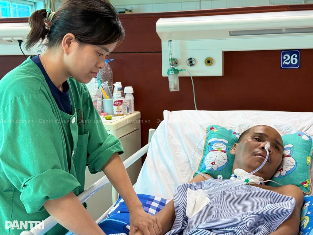Chồng “thập tử nhất sinh” sau tai nạn thảm khốc, vợ cầu xin một phép màu - 1