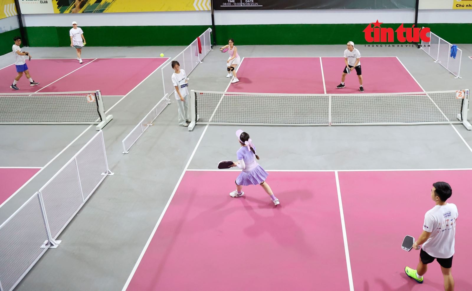 Nhiều rủi ro về sức khỏe khi tập luyện Pickleball không đúng cách- Ảnh 1. Nhiều rủi ro về sức khỏe khi tập luyện Pickleball không đúng cách- Ảnh 1.