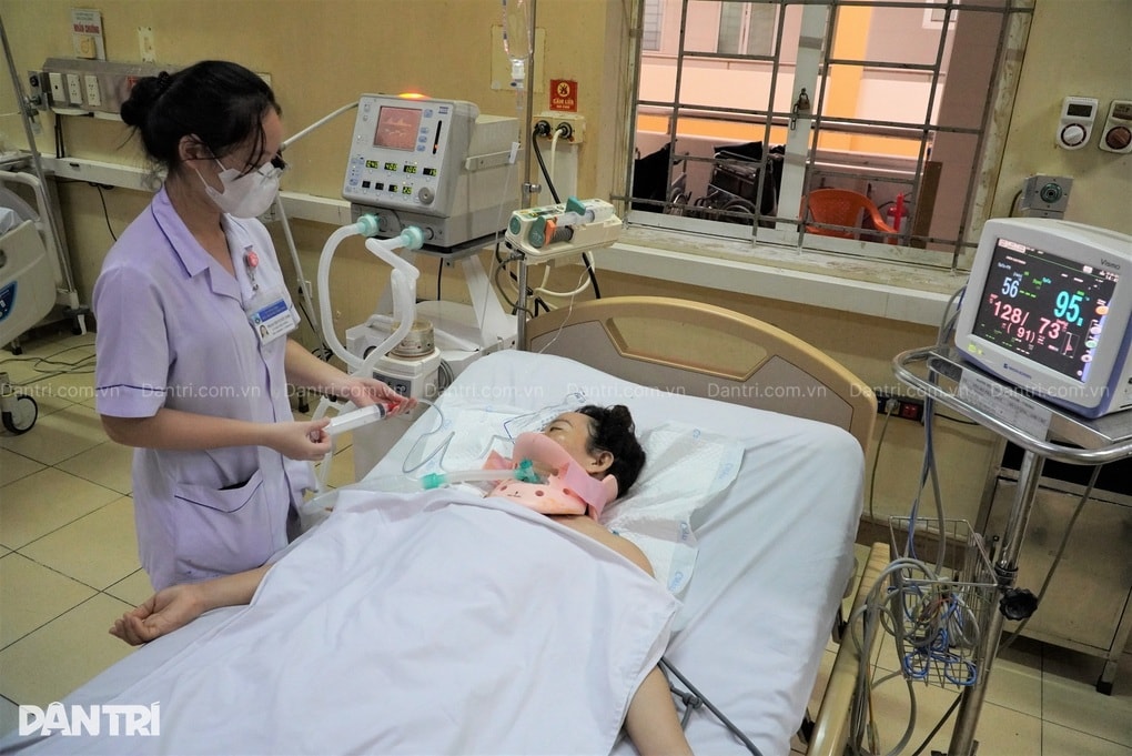 Chồng tai biến, vợ liệt tứ chi sau tai nạn, gia đình lâm cảnh khốn cùng - 1