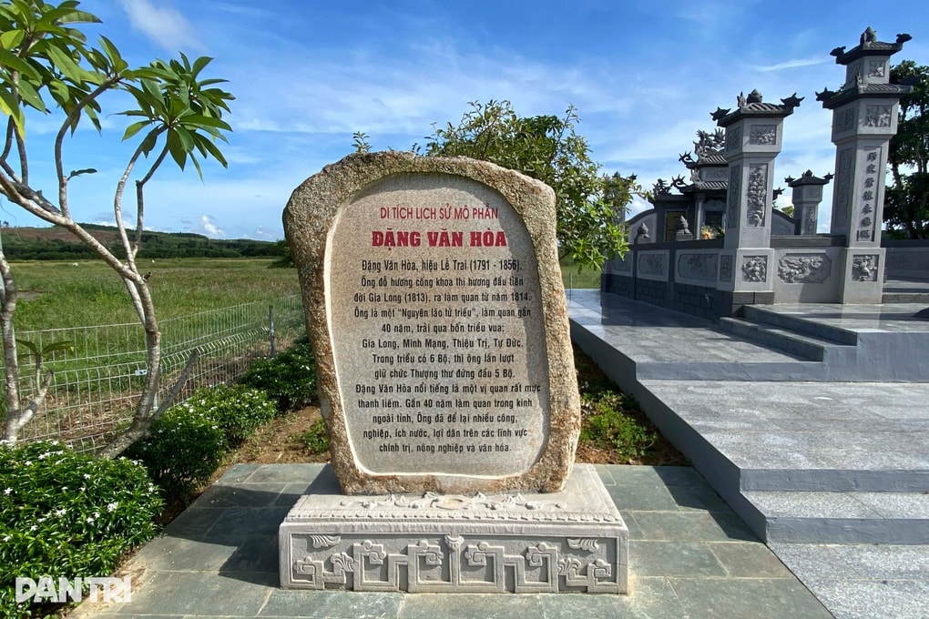 Một dòng họ có nhiều lăng mộ được công nhận di tích quốc gia - 2