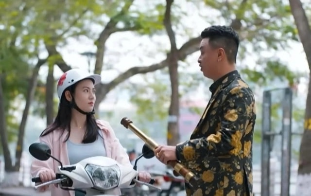 Điều không thể ngờ về nam diễn viên vai Đồng Văn Tiền trong 'Gió ngang khoảng trời xanh'- Ảnh 1.
