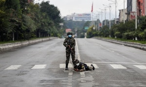 Quân đội và phe biểu tình tại Nepal đối thoại để chọn Thủ tướng lâm thời