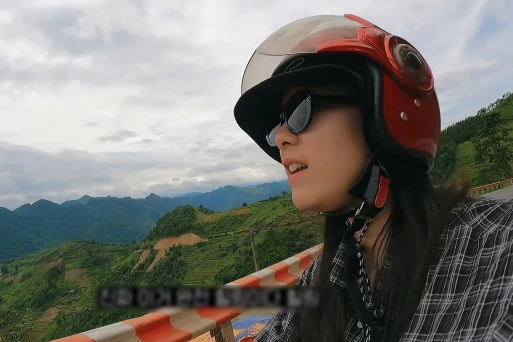 Cô gái Hàn ngã xe ở Tuyên Quang được người dân kéo lên, mời về nhà gội đầu - 1 Cô gái Hàn ngã xe ở Tuyên Quang được người dân kéo lên, mời về nhà gội đầu - 1