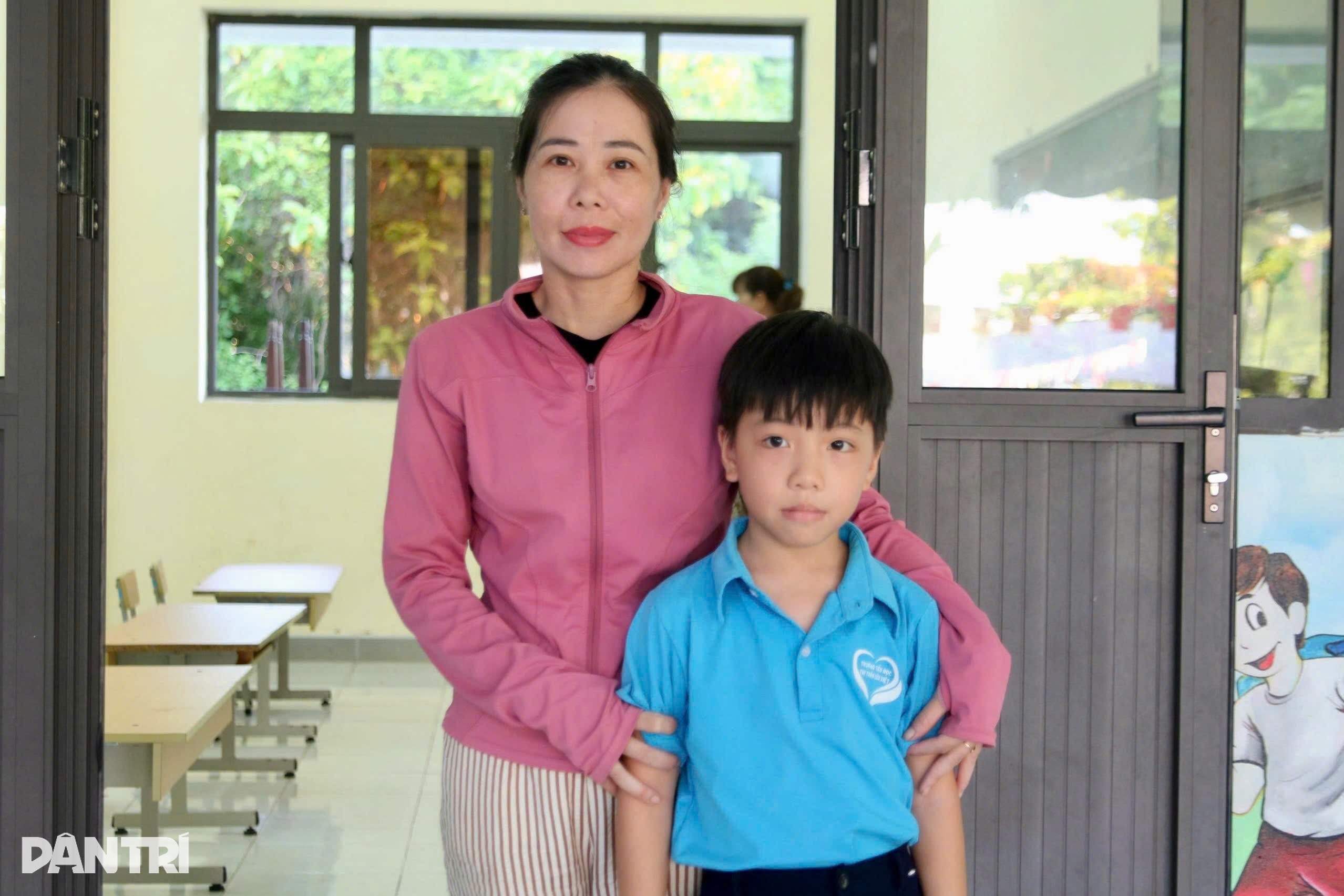 Bạn đọc Dân trí nhận đỡ đầu, chắp cánh ước mơ học sinh trên đảo Cồn Cỏ - 2
