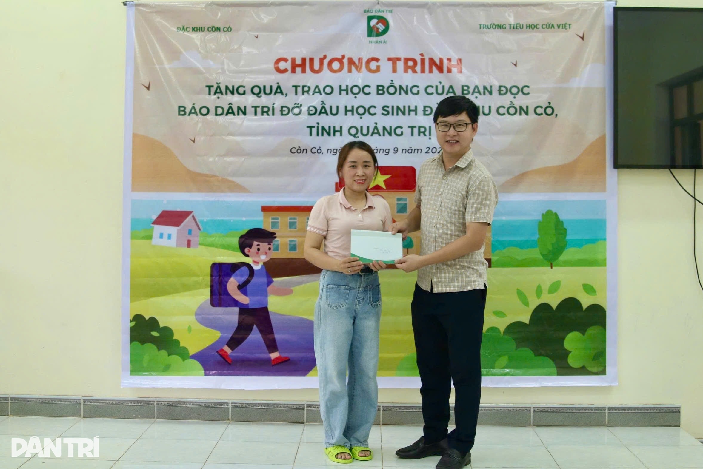 Bạn đọc Dân trí nhận đỡ đầu, chắp cánh ước mơ học sinh trên đảo Cồn Cỏ - 3