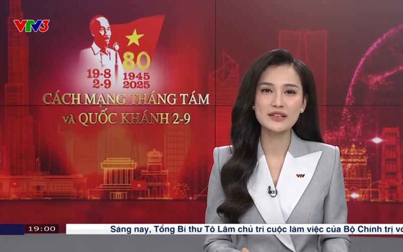 Linh Thuỷ là một trong những biên tập viên nổi bật của chương trình Thời sự 19h.