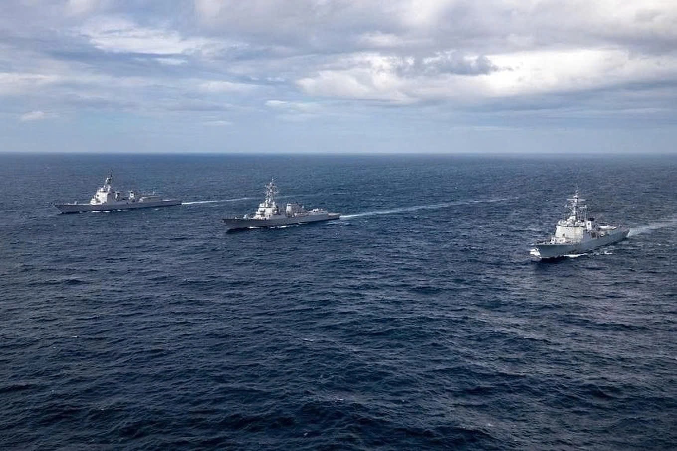 Cuộc tập trận Freedom Edge có sự tham gia của Mỹ, Hàn Quốc và Nhật bản. (Ảnh: Reuters)