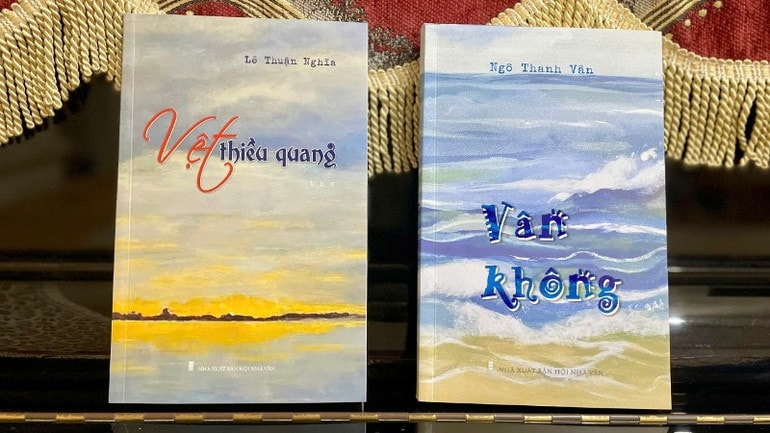 Ra mắt hai tập thơ 'Vệt thiều quang' và 'Vân không'- Ảnh 1. Ra mắt hai tập thơ 'Vệt thiều quang' và 'Vân không'- Ảnh 1.