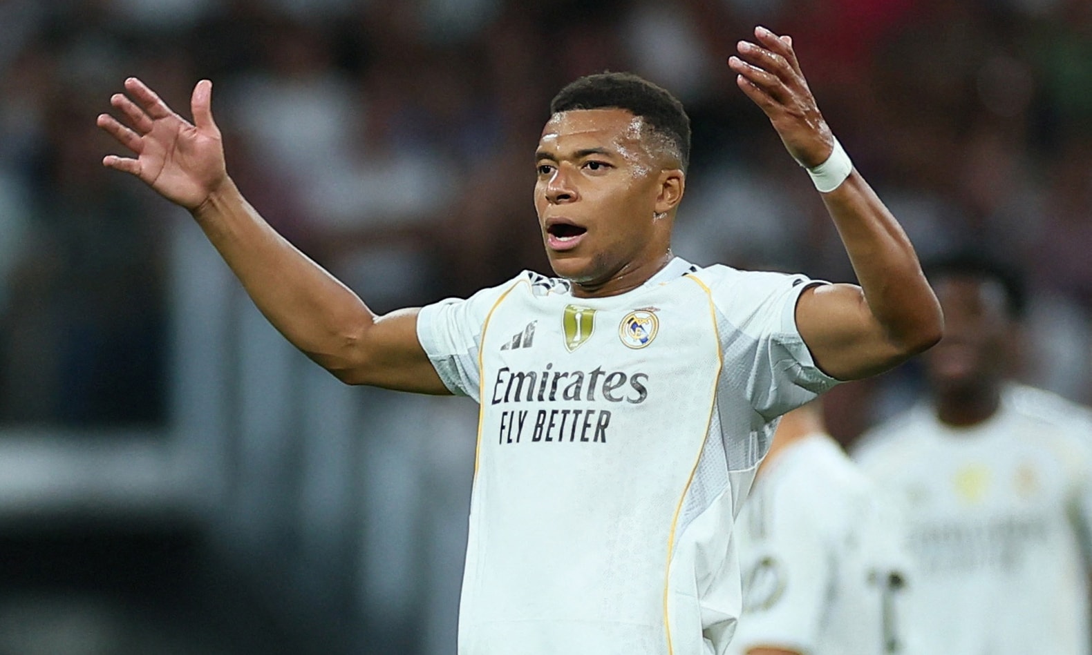Real Madrid bắt đầu 