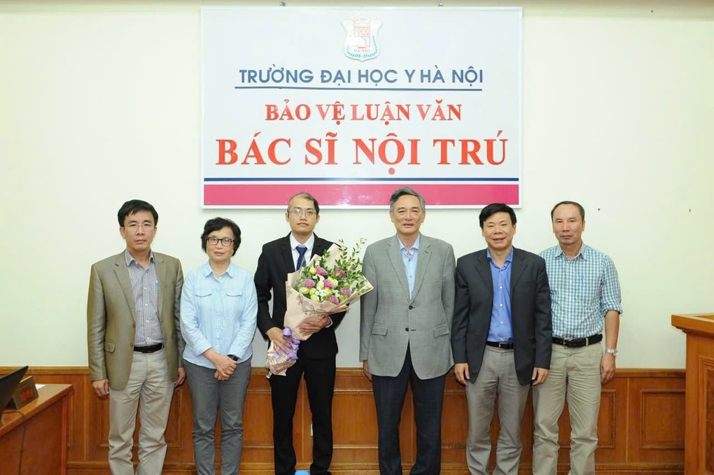 Bác sĩ nội trú kể chuyện lò luyện nghề, ngày tốt nghiệp tóc còn một nửa - 3