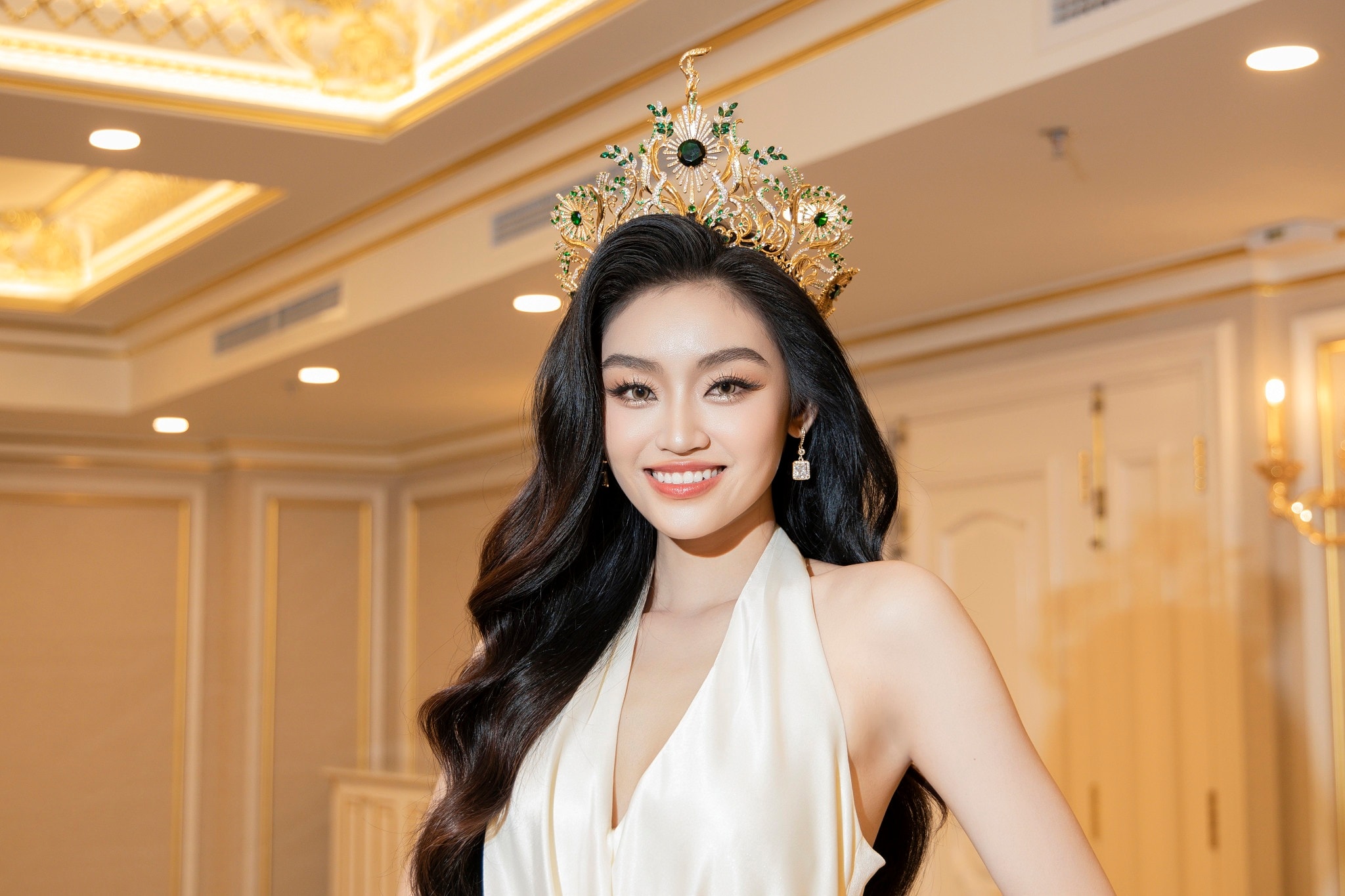 yen nhi miss grand anh 4