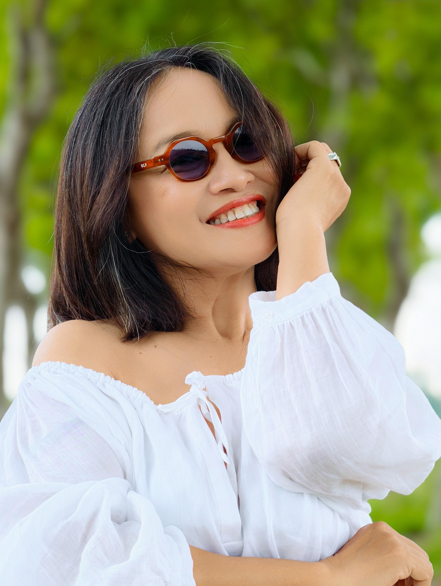 Vẻ ngoài mộc mạc của nghệ sĩ Tú Oanh 'Gió ngang khoảng trời xanh'- Ảnh 8. Vẻ ngoài mộc mạc của nghệ sĩ Tú Oanh 'Gió ngang khoảng trời xanh'- Ảnh 8.