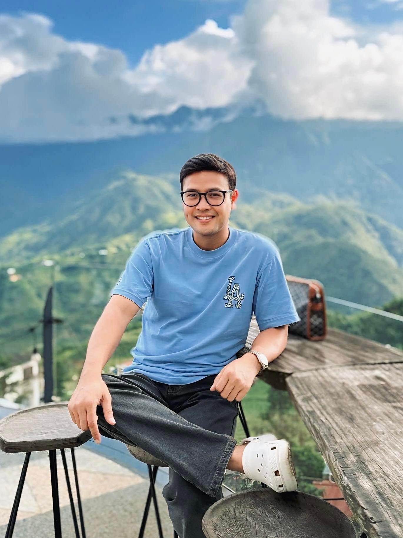 Nam diễn viên quê Hưng Yên đang gây tranh cãi trong phim 'Có anh, nơi ấy bình yên' là ai?- Ảnh 9.