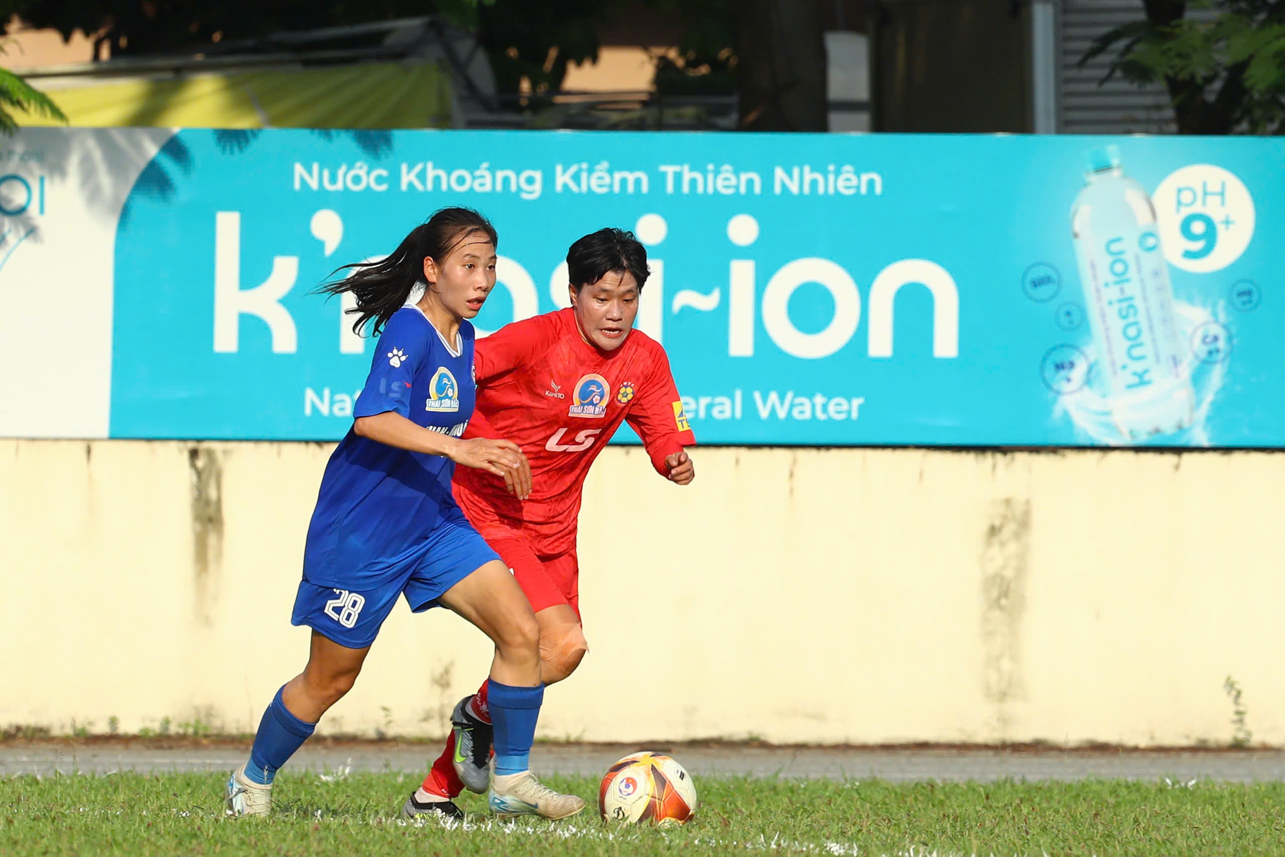 Than KSVN đánh bại TP.HCM I.