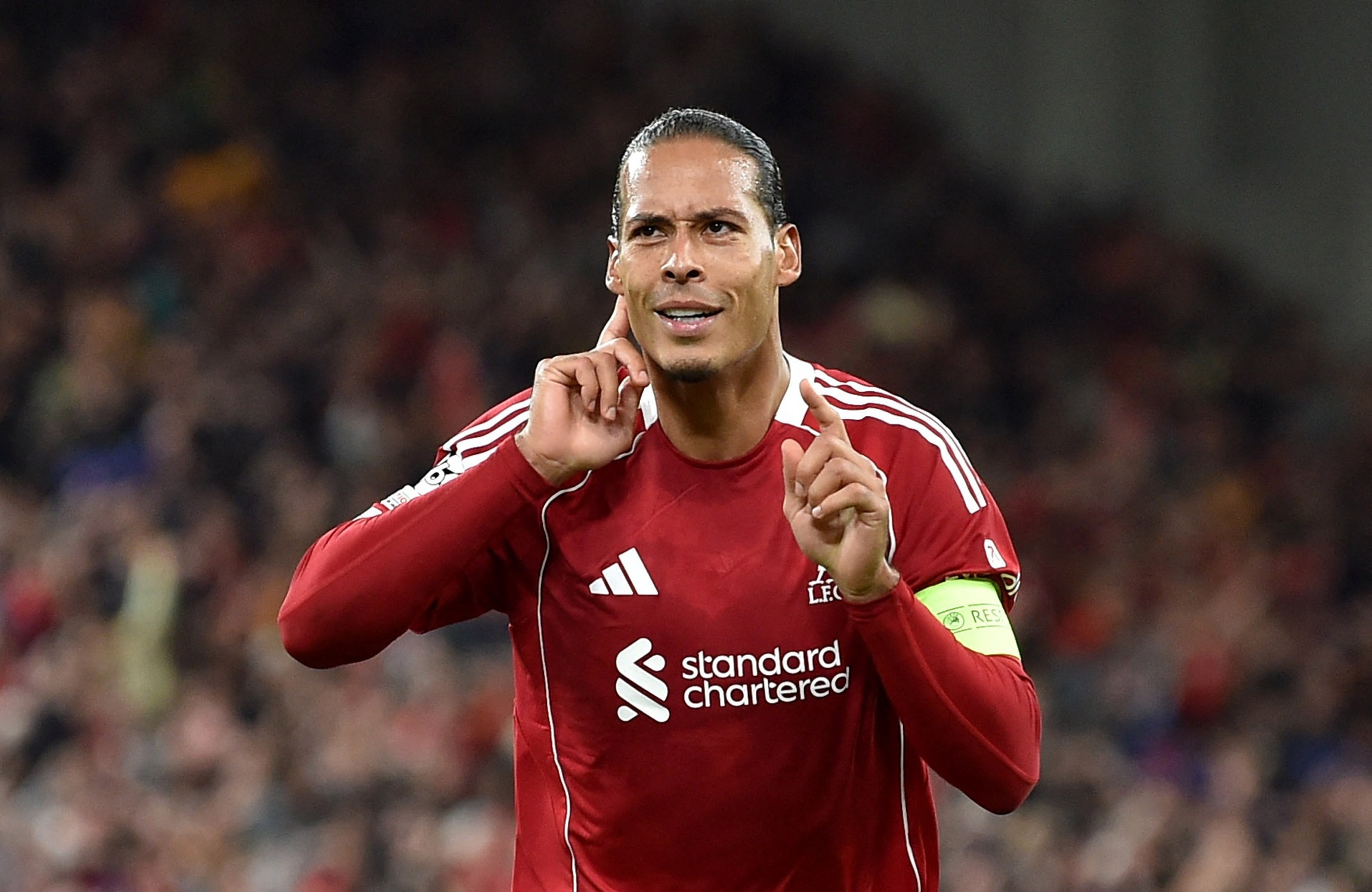 Van Dijk ghi bàn quyết định giúp Liverpool đánh bại Atletico Madrid. (Ảnh: Reuters)