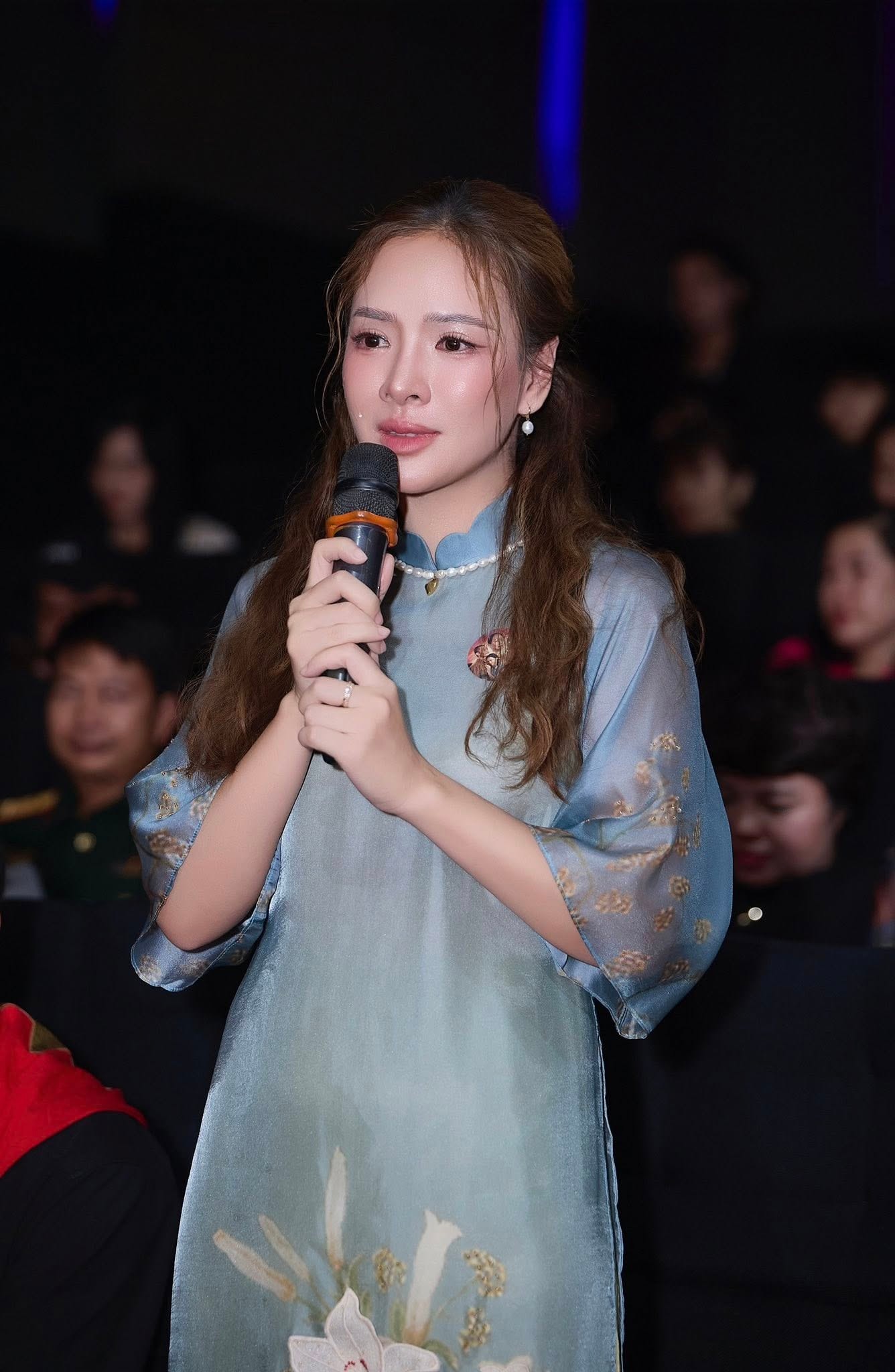 Chân dung con dâu tài sắc của NSND Khải Hưng- Ảnh 1.