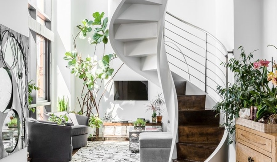 Với nhà diện tích chật, nên chọn cầu thang nhỏ gọn. (Ảnh: Wedo)