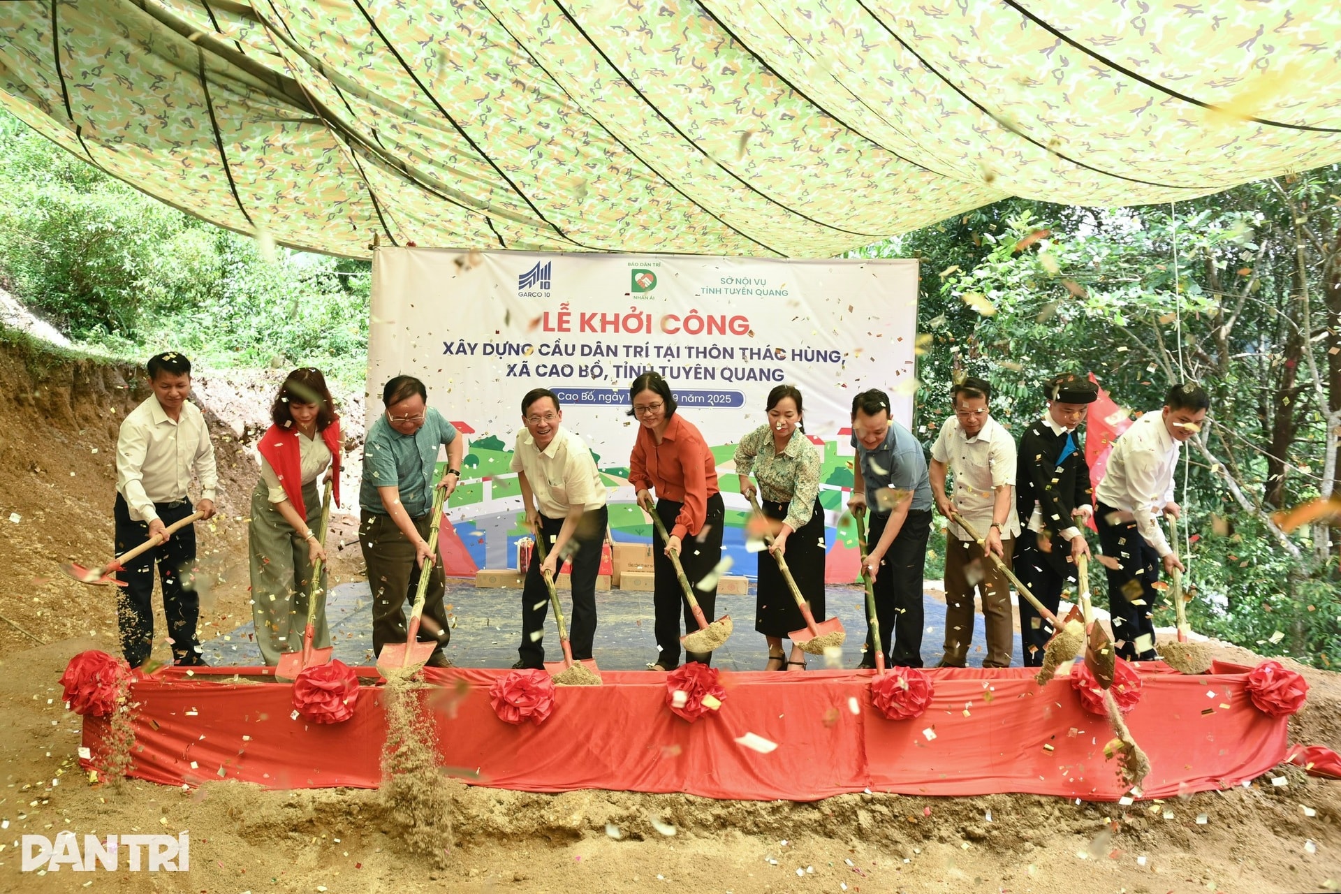 Khởi công cầu Dân trí, xóa nỗi ám ảnh của người dân Cao Bồ khi mưa lũ về - 19