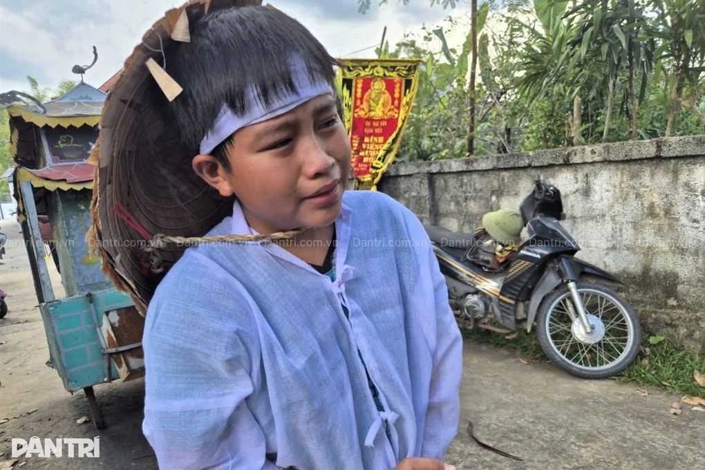Cậu bé 12 tuổi liên tiếp gánh tang thương và nỗi đau của gia đình - 1