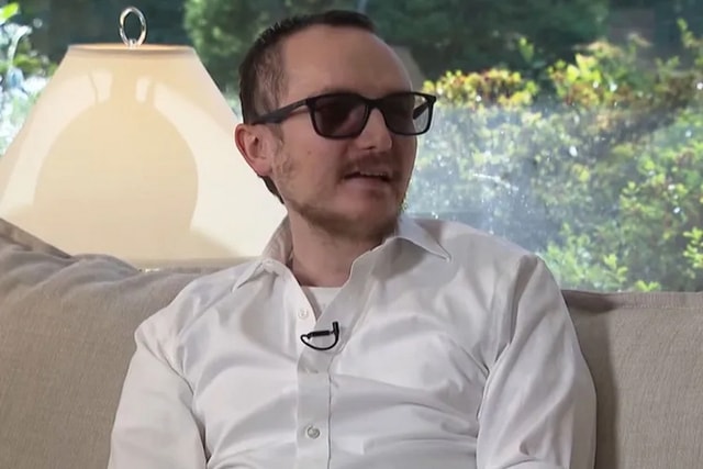 Người đàn ông mù suốt 20 năm bất ngờ nhìn lại được sau khi cấy răng vào mắt - Ảnh 1.