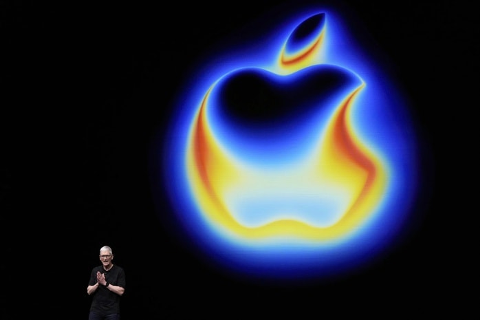 CEO Apple Tim Cook nói lý do tăng giá iPhone 17   - Ảnh 1.