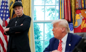 Ông Trump yêu cầu rà soát trợ cấp chính phủ cho Tesla, Musk bảo 'cắt hết đi'
