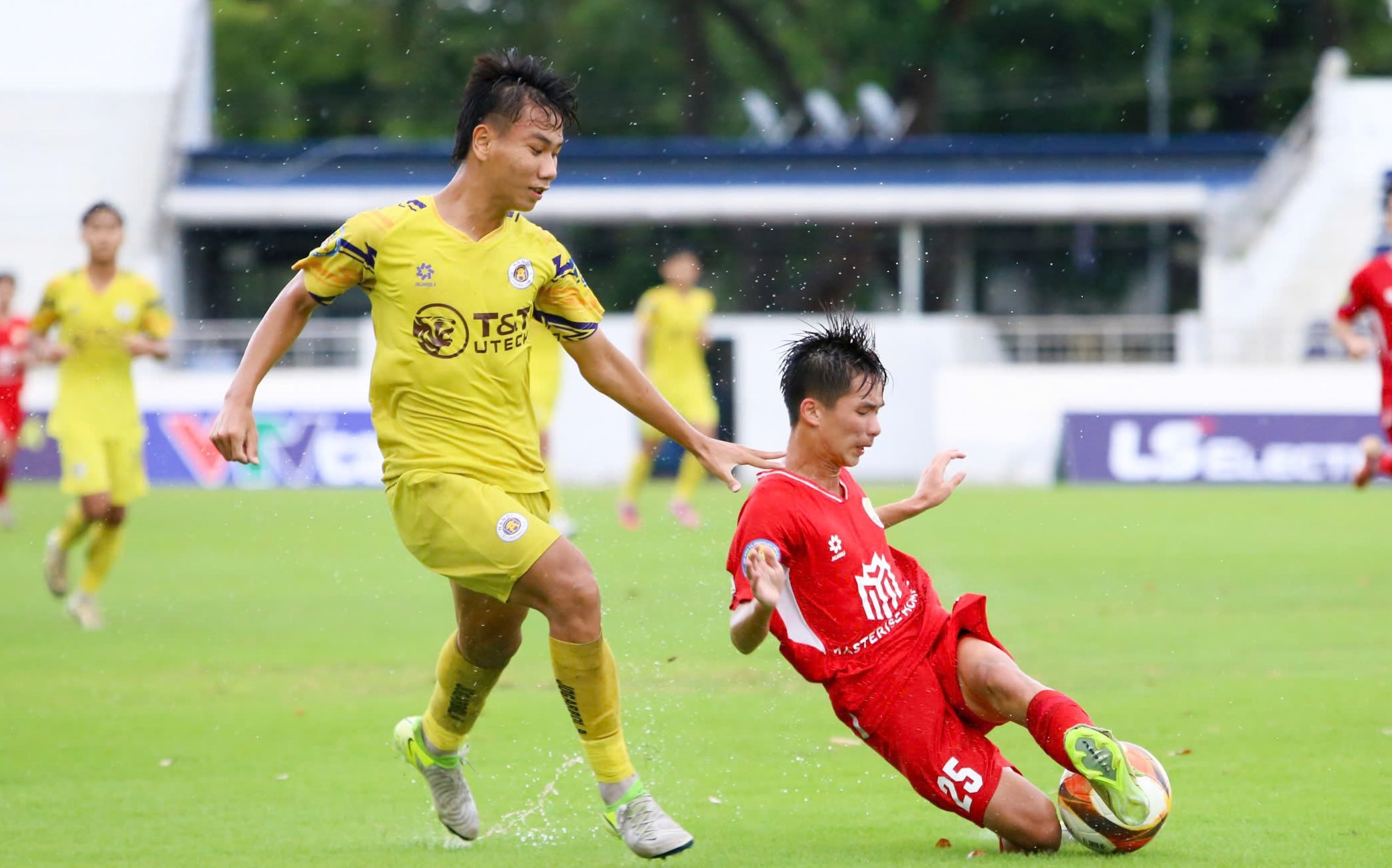 Hà Nội vào bán kết giải U17 Quốc gia 2025.