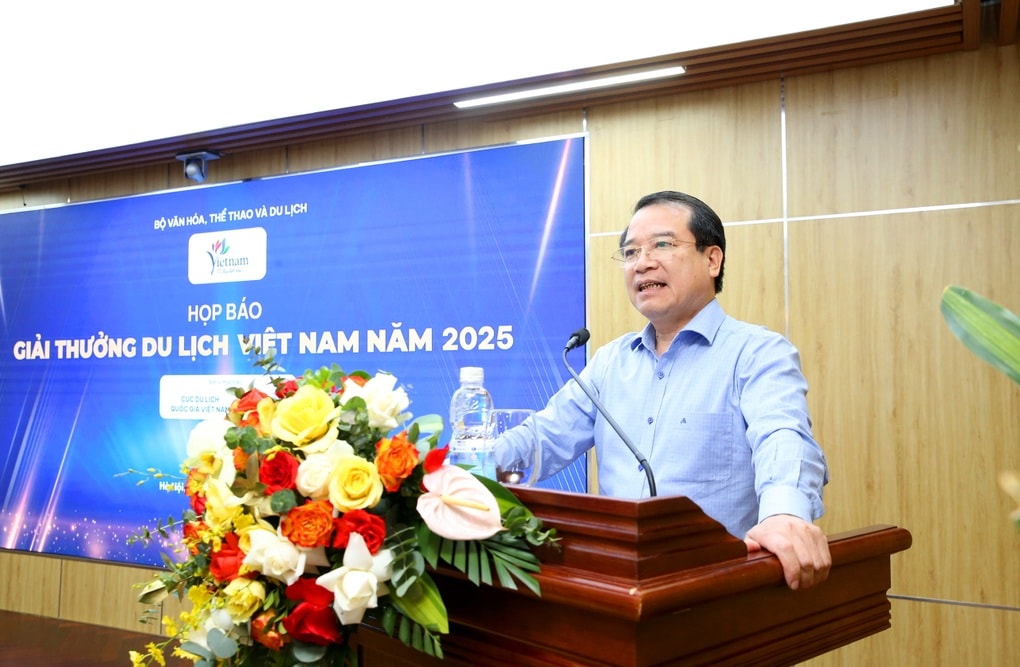 Du lịch Việt phục hồi ngoạn mục, tăng trưởng khách ngoại hàng đầu thế giới - 1