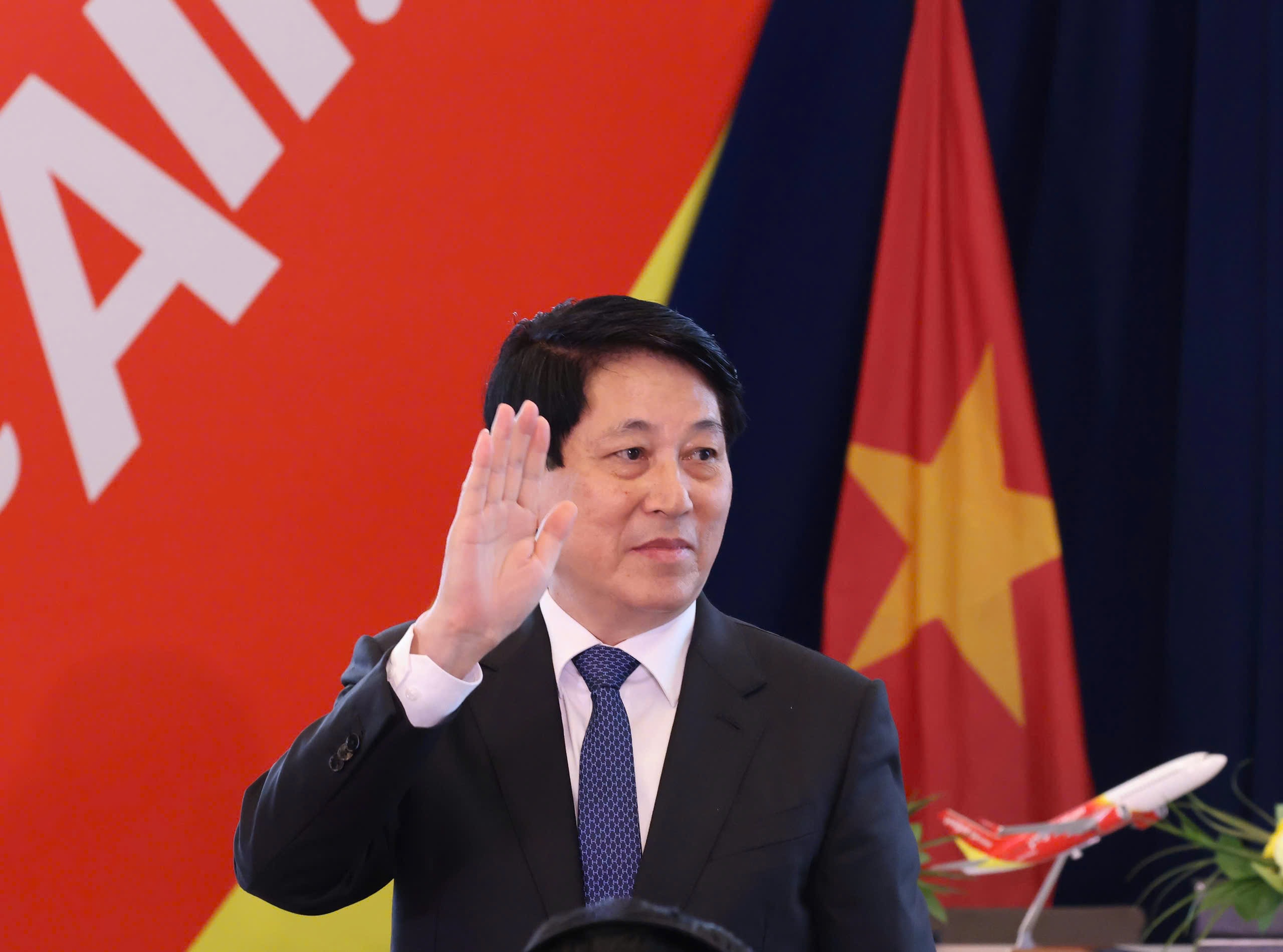 Chủ tịch nước chứng kiến Vietjet nhận bàn giao máy bay Boeing đầu tiên trong đơn hàng 200 chiếc- Ảnh 9.