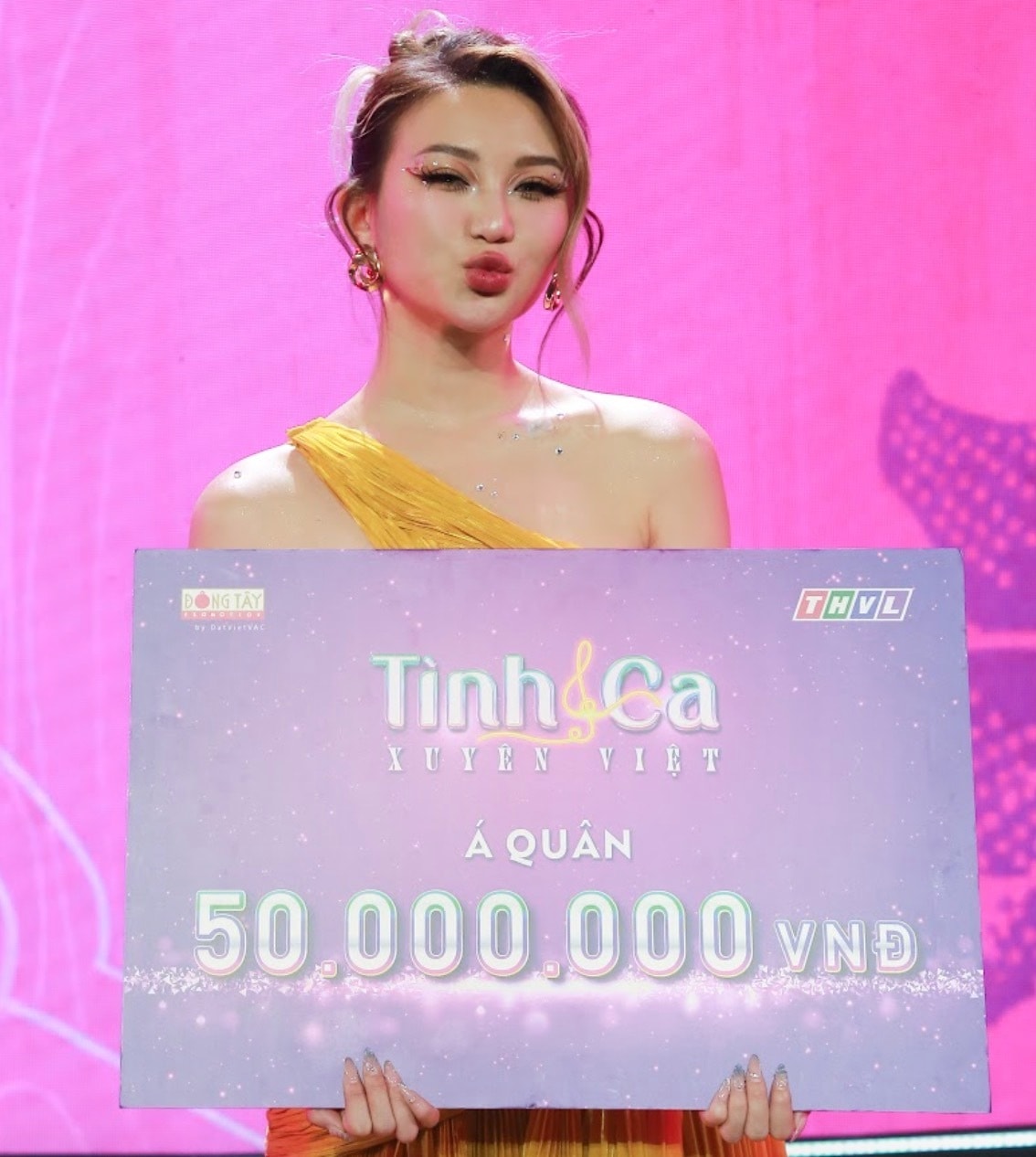 Nicole Nguyễn giành ngôi vị Á quân