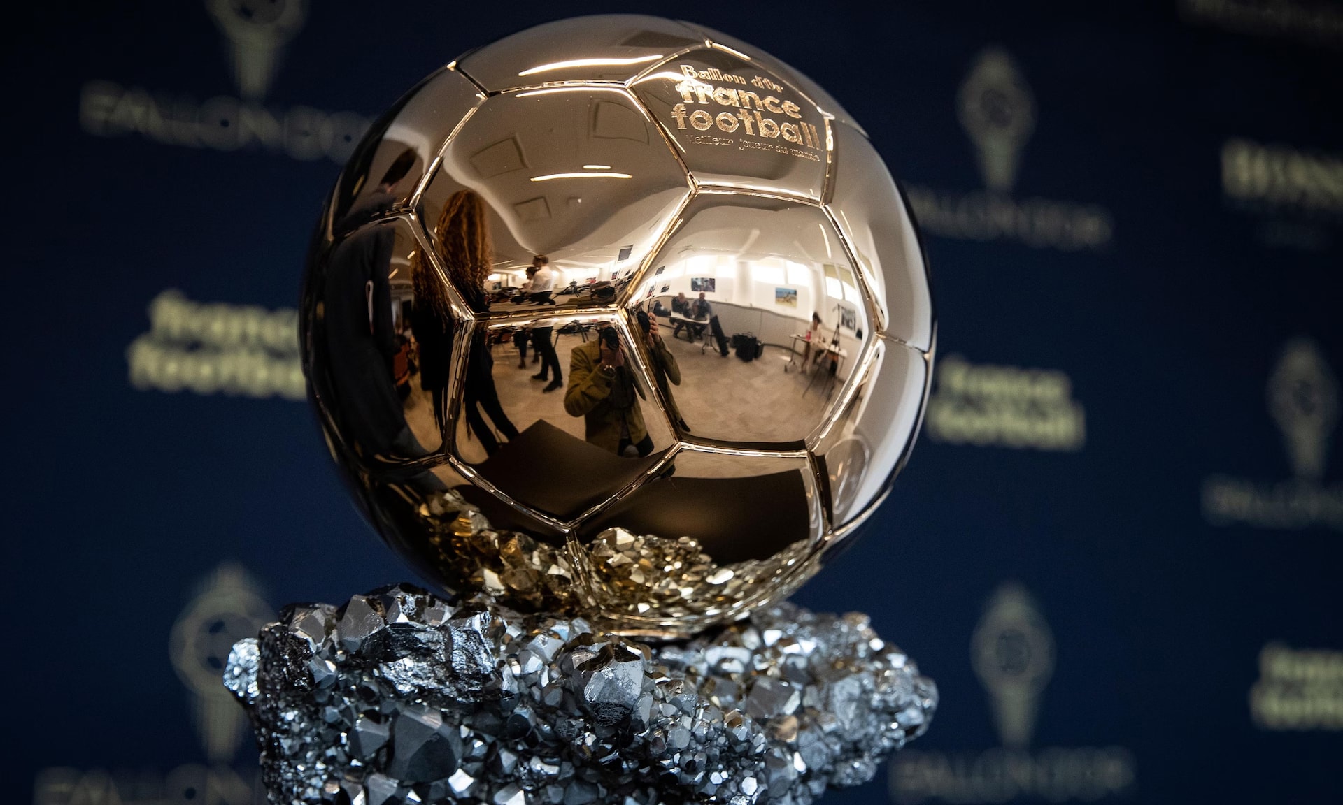 Giải thưởng Quả bóng vàng 2025 do tạp chí France Football tổ chức bầu chọn.