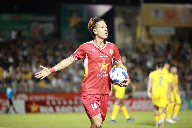 Vòng 4 V-League: Hoàng Đức, Tiến Linh, Viktor Lê đua nhau tỏa sáng- Ảnh 4. Vòng 4 V-League: Hoàng Đức, Tiến Linh, Viktor Lê đua nhau tỏa sáng- Ảnh 4.
