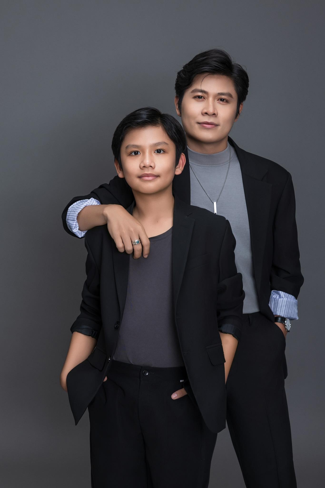 Hé lộ gia cảnh nhạc sĩ Nguyễn Văn Chung qua những hình ảnh thời thơ ấu- Ảnh 6. Hé lộ gia cảnh nhạc sĩ Nguyễn Văn Chung qua những hình ảnh thời thơ ấu- Ảnh 6.