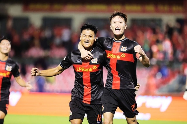 Vòng 4 V-League: Hoàng Đức, Tiến Linh, Viktor Lê đua nhau tỏa sáng- Ảnh 1. Vòng 4 V-League: Hoàng Đức, Tiến Linh, Viktor Lê đua nhau tỏa sáng- Ảnh 1.