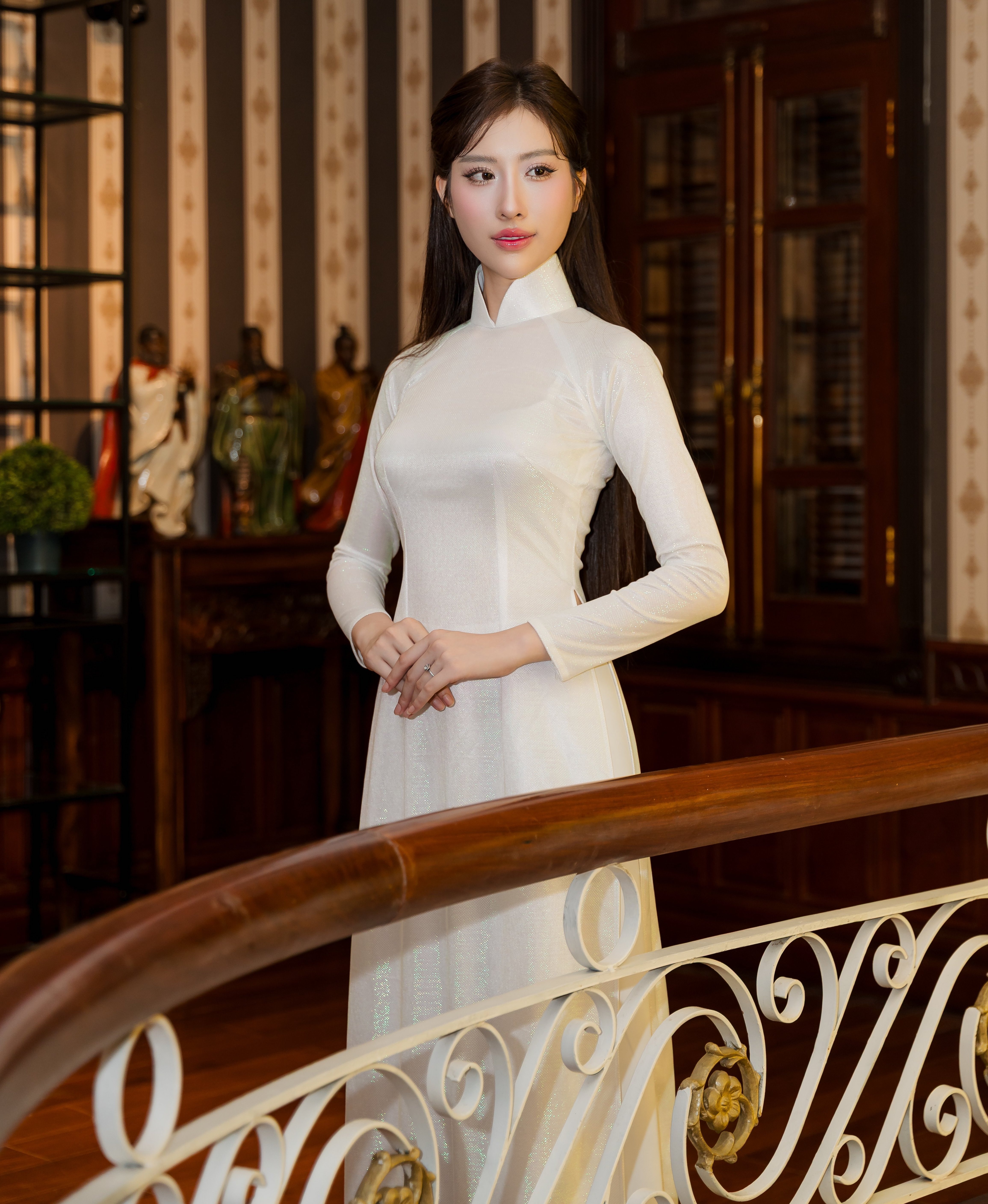 Kiều Anh cho biết những kỹ năng hiện tại đến từ quá trình rèn luyện lâu dài. Từng tham gia nhiều câu lạc bộ tại Ngoại thương như Tiếng Anh, MC hay Thời trang, cô có cơ hội trau dồi khả năng thuyết trình, giao tiếp đa ngôn ngữ và làm việc nhóm.
