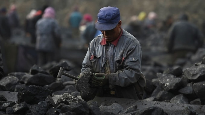 Công nhân làm việc tại một mỏ than đá thuộc tỉnh Sơn Tây, Trung Quốc. Ảnh: AFP