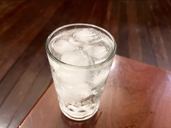 Uống đủ nước là một trong những thói quen đơn giản nhưng mang lại lợi ích to lớn cho sức khỏe. Ảnh: Ly Nguyễn